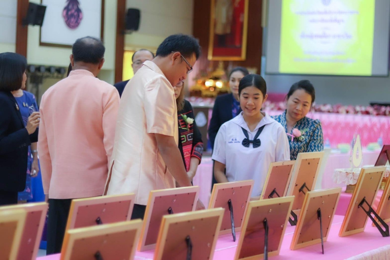 LINE_ALBUM_2566-12-21 ประเมินนักเรียนพระราชทาน_๒๓๑๒๒๒_225.jpg