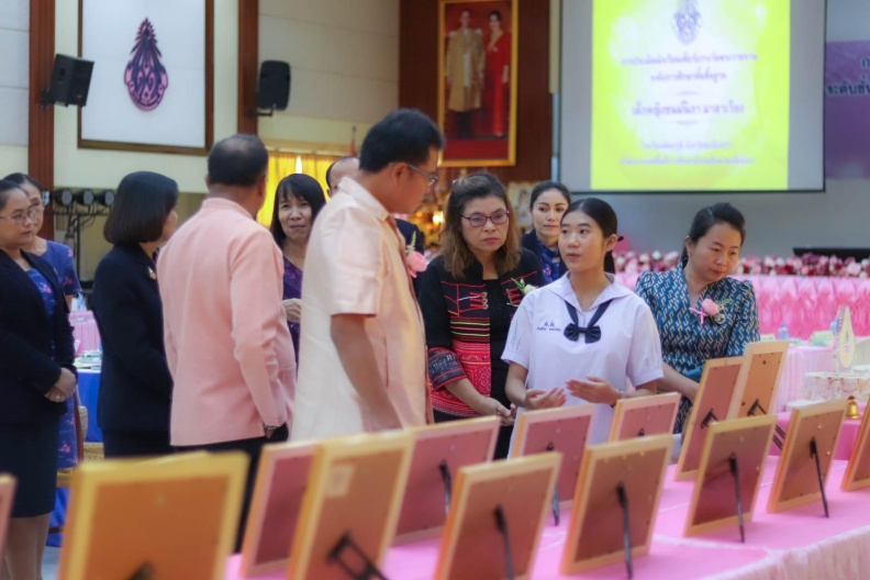 LINE_ALBUM_2566-12-21 ประเมินนักเรียนพระราชทาน_๒๓๑๒๒๒_227.jpg