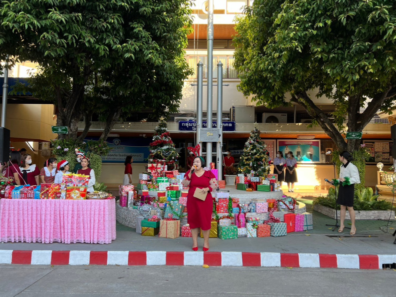 LINE_ALBUM_2566-12-20 วันคริสมาตร์66_๒๓๑๒๒๒_94.jpg