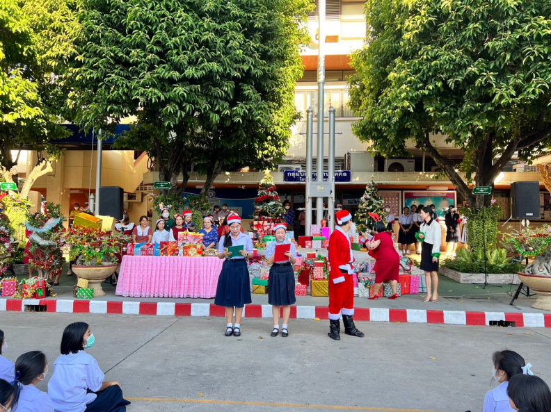 LINE_ALBUM_2566-12-20 วันคริสมาตร์66_๒๓๑๒๒๒_111.jpg