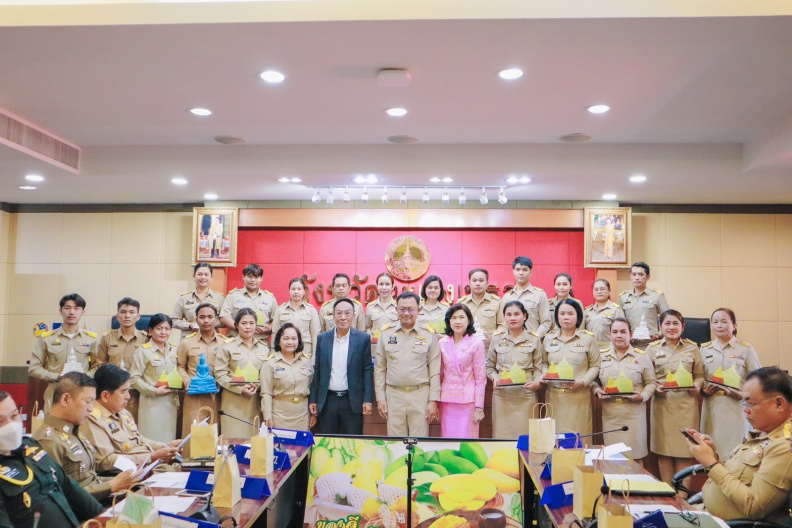 LINE_ALBUM_2566-12-18 มอบรางวัลประกวดขบวนแห่หลวงพ่อโสธ_๒๓๑๒๒๓_38.jpg