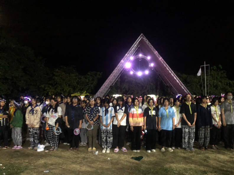 LINE_ALBUM_66-12-1-2 ค่ายพักแรม ม.2_๒๓๑๒๐๖_203.jpg