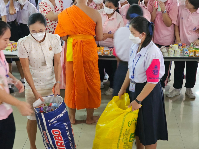 LINE_ALBUM_09-11-2566 ดัดดรุณีวิถีพุทธ_231109_11.jpg