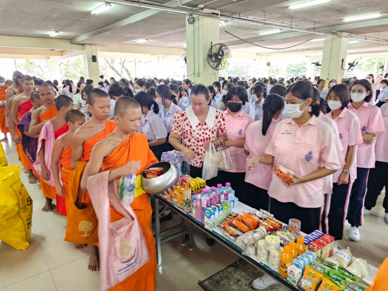 LINE_ALBUM_09-11-2566 ดัดดรุณีวิถีพุทธ_231109_18.jpg