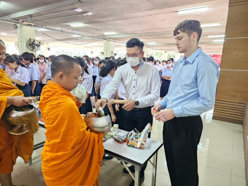 LINE_ALBUM_09-11-2566 ดัดดรุณีวิถีพุทธ_231109_20.jpg