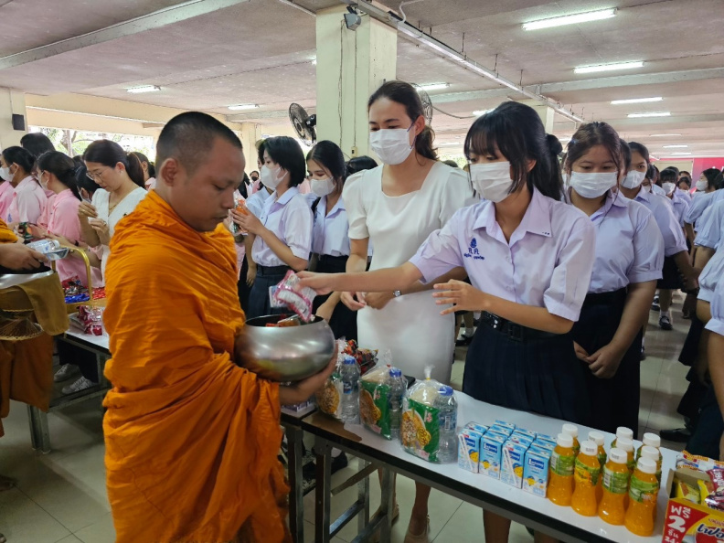 LINE_ALBUM_09-11-2566 ดัดดรุณีวิถีพุทธ_231109_25.jpg