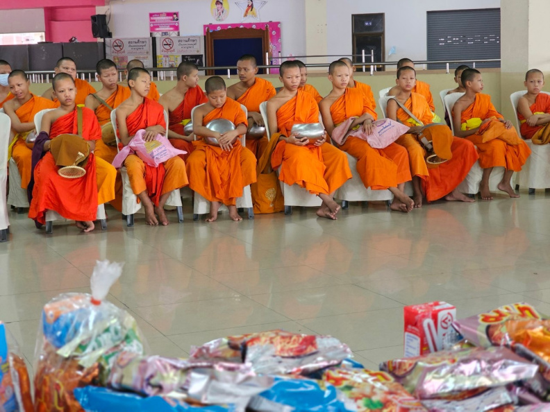 LINE_ALBUM_09-11-2566 ดัดดรุณีวิถีพุทธ_231109_56.jpg