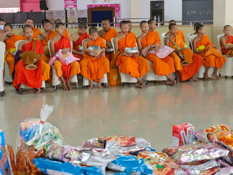 LINE_ALBUM_09-11-2566 ดัดดรุณีวิถีพุทธ_231109_57.jpg