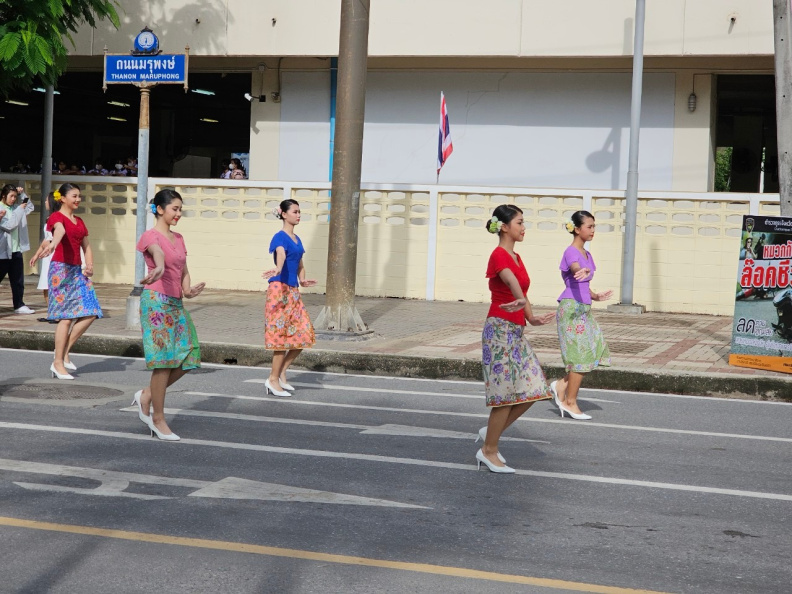 LINE_ALBUM_22-09-2566 ผ้าป่าโรงเรียน_231009_267.jpg