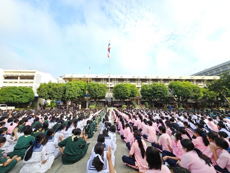 LINE_ALBUM_20-09-2566 กิจกรรมวันพระราชทานธงชาติไทย_231109_14.jpg