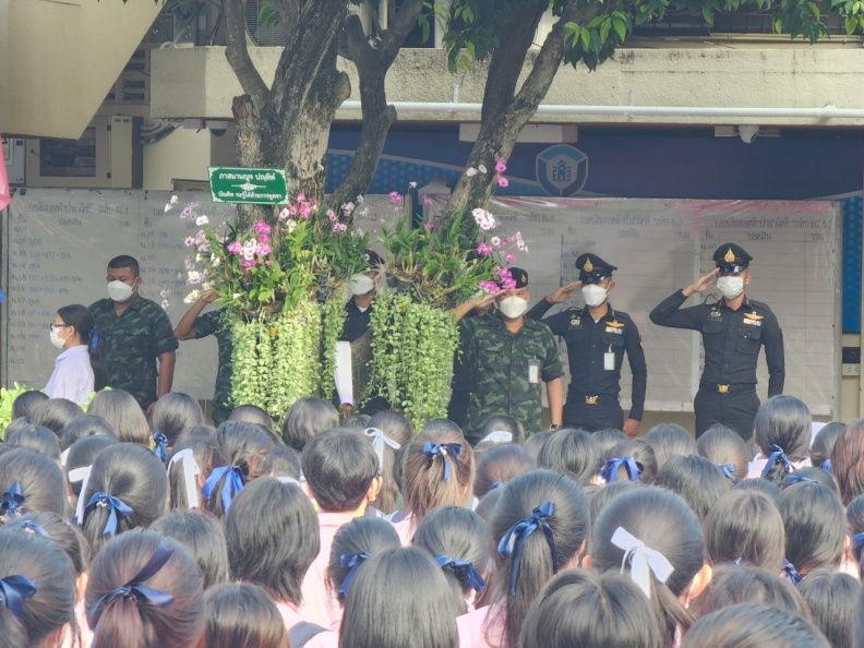 LINE_ALBUM_20-09-2566 กิจกรรมวันพระราชทานธงชาติไทย_231109_17.jpg