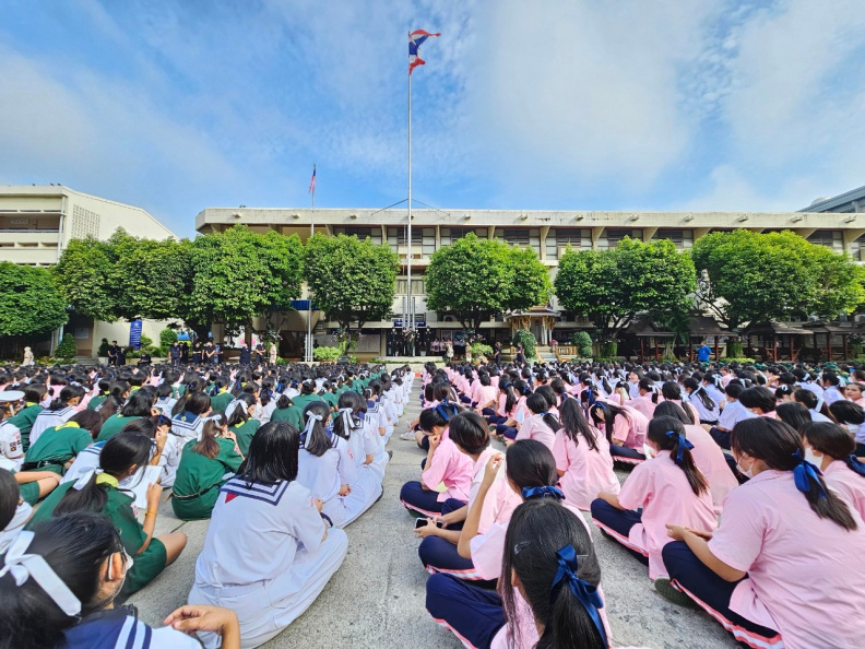 LINE_ALBUM_20-09-2566 กิจกรรมวันพระราชทานธงชาติไทย_231109_26.jpg