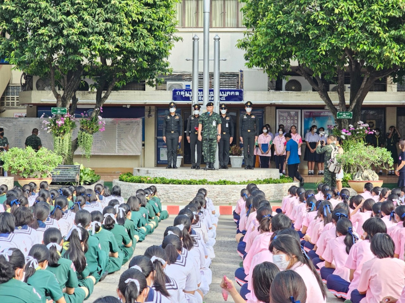 LINE_ALBUM_20-09-2566 กิจกรรมวันพระราชทานธงชาติไทย_231109_28.jpg