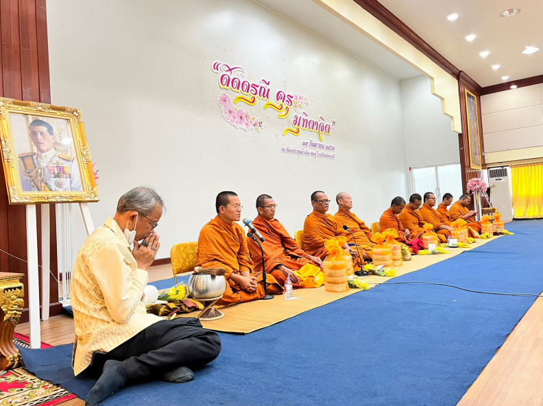 LINE_ALBUM_10-09-2566 ดัดดรุณีคุรุมุฑิตาจิต_231109_801.jpg