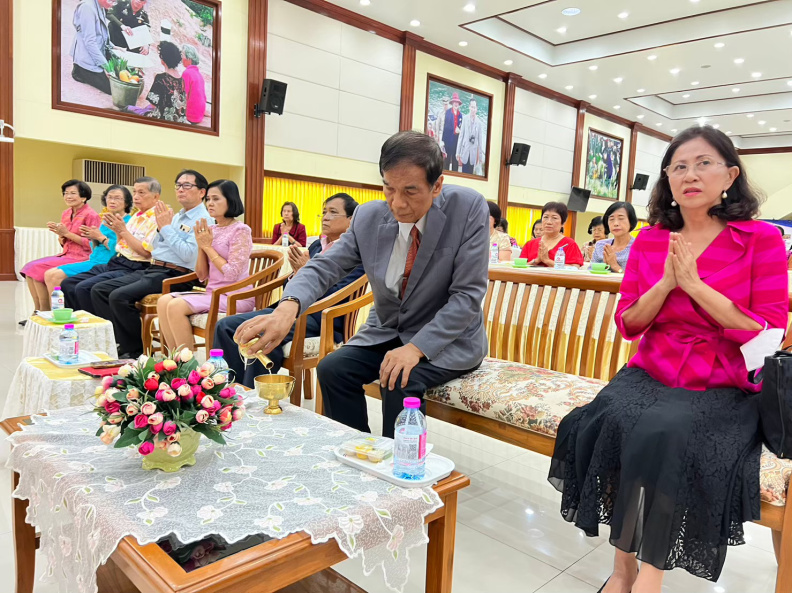LINE_ALBUM_10-09-2566 ดัดดรุณีคุรุมุฑิตาจิต_231109_828.jpg