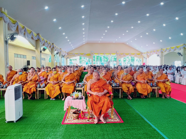 LINE_ALBUM_28866 พิธีเจริญพระพุทธมนต์ถวายพระพรชัยมง_230904_14.jpg