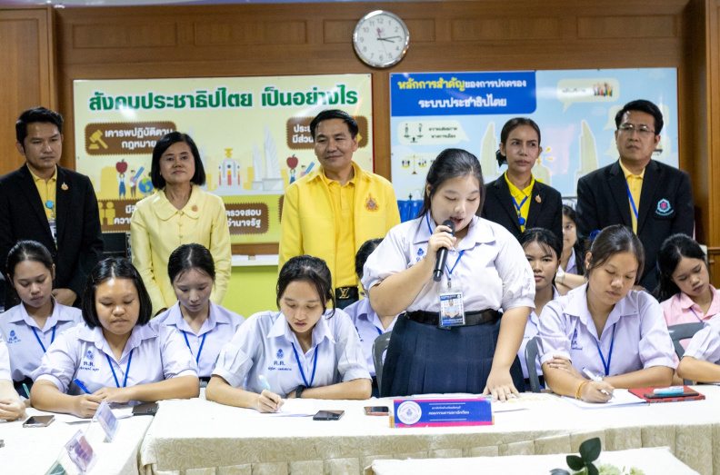 LINE_ALBUM_2567-07-24 คณะผู้บริหารโรงเรียนศึกษาดูงาน_240725_864.jpg