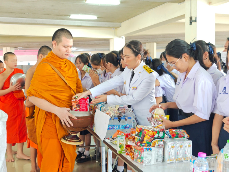 LINE_ALBUM_2567-08-08 ดัดดรุณีวิถีพุทธ_240808_73.jpg