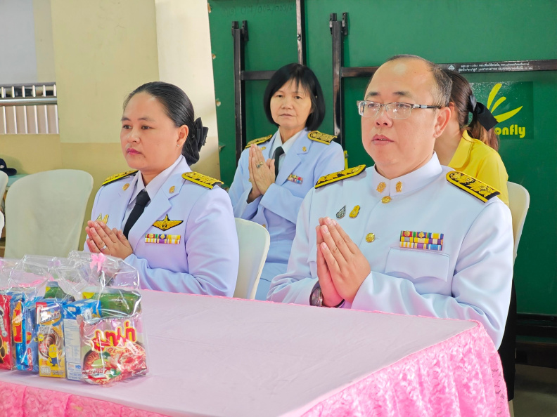 LINE_ALBUM_2567-12-04 พิธีทำบุญตักบาตรถวายเป็นพระราชกุ_241204_43.jpg